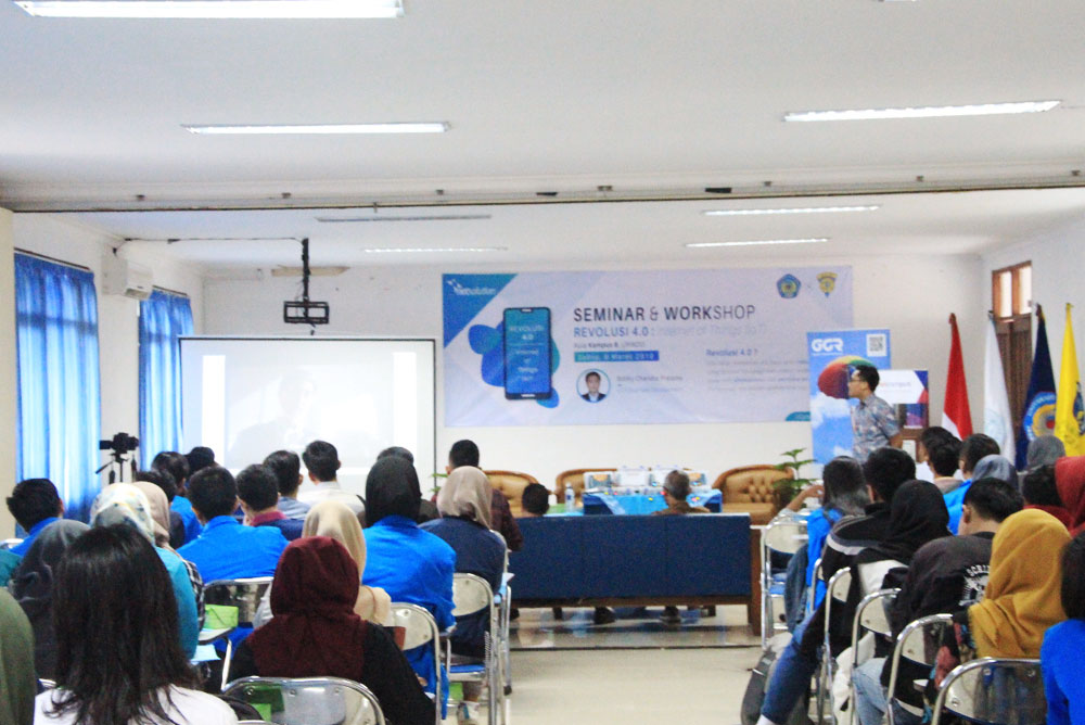 seminar-revolusi-4.0