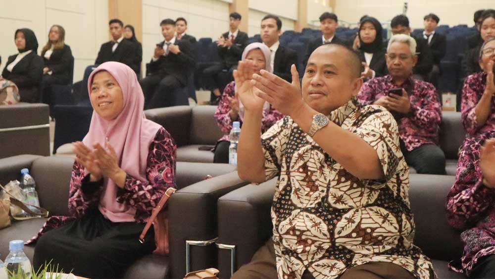 yudisium-fti-urindo-2026-kampus-c